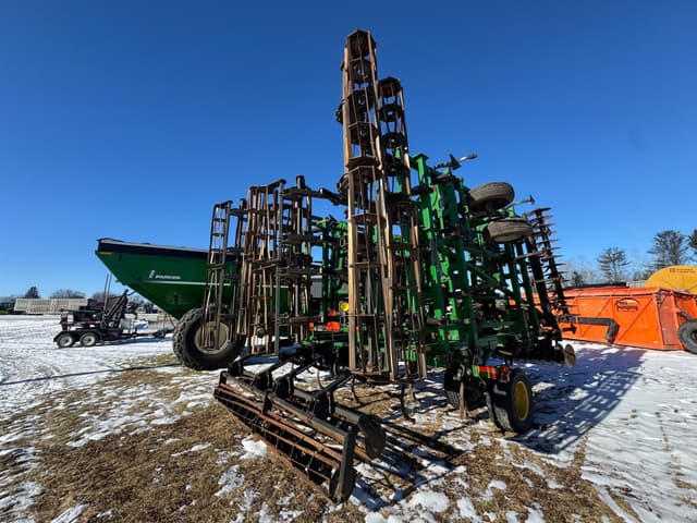 Image of John Deere 2310 equipment image 4