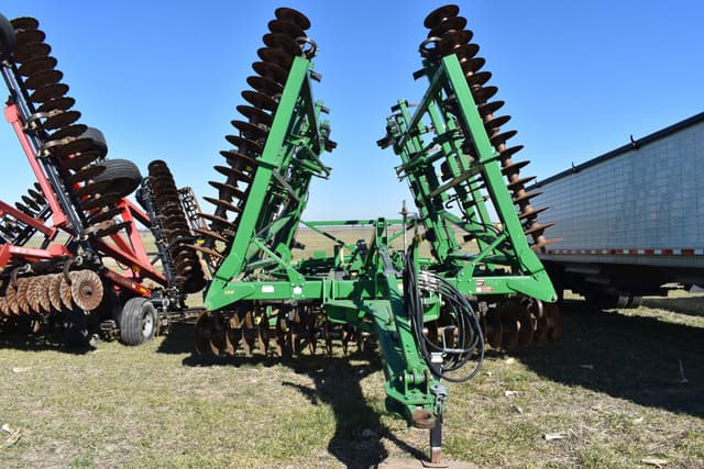 Image of John Deere 2310 equipment image 1