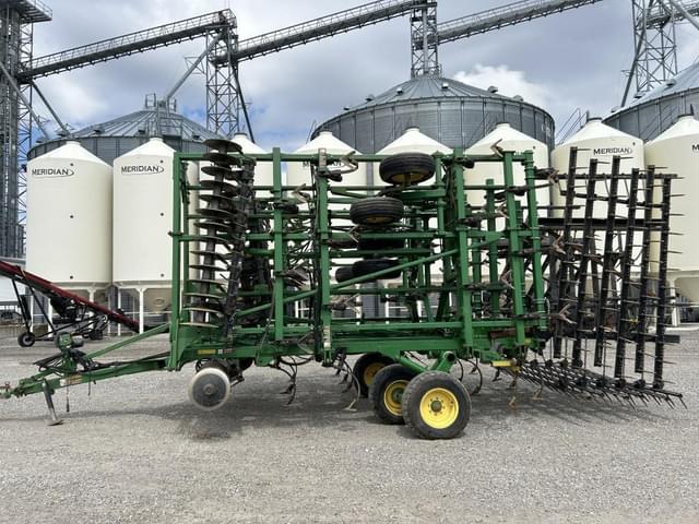 Image of John Deere 2310 equipment image 2