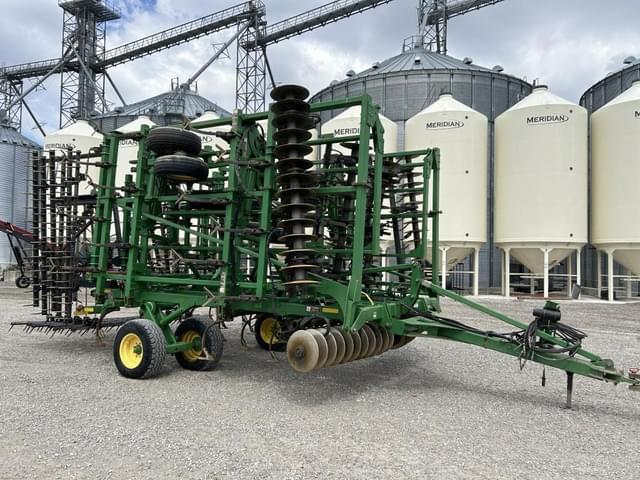 Image of John Deere 2310 equipment image 1