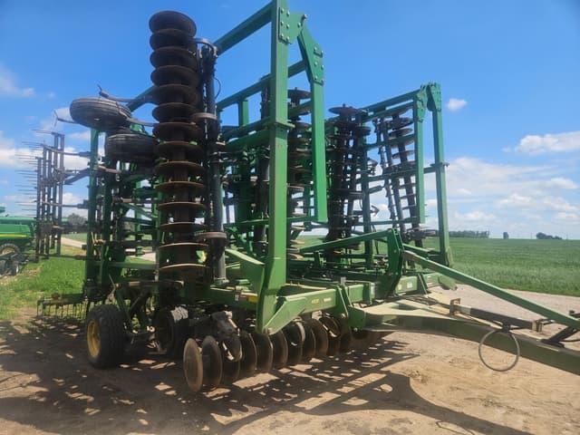 Image of John Deere 2310 equipment image 1