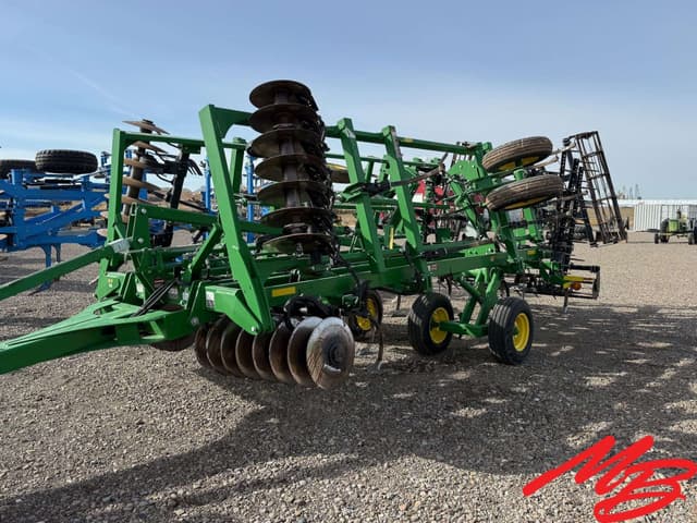 Image of John Deere 2310 equipment image 2