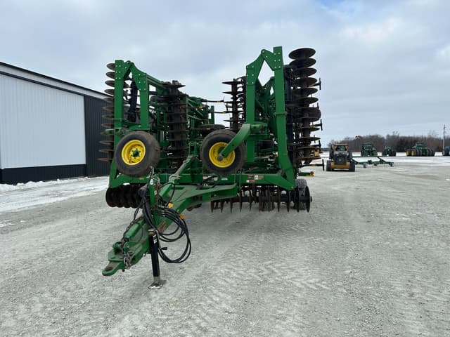 Image of John Deere 2310 equipment image 2