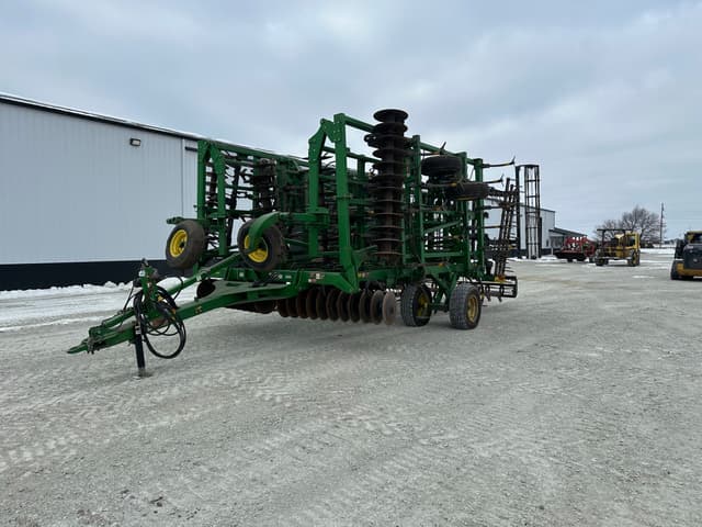 Image of John Deere 2310 equipment image 1