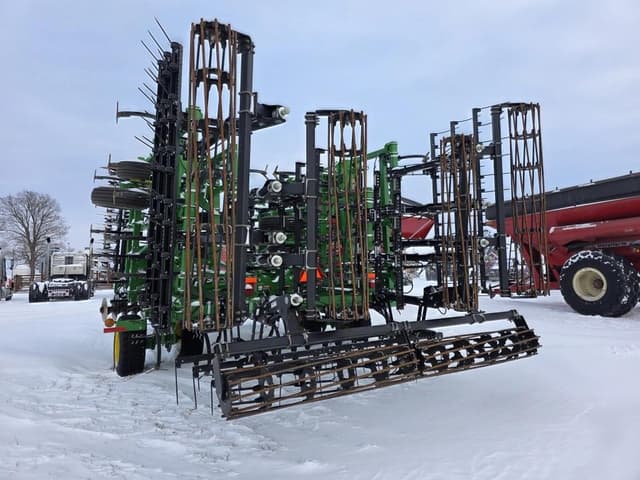 Image of John Deere 2310 equipment image 4