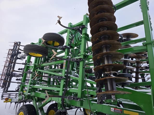 Image of John Deere 2310 equipment image 1