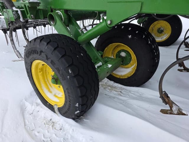 Image of John Deere 2310 equipment image 2