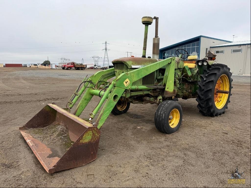 John Deere 4020 Equipment Image0