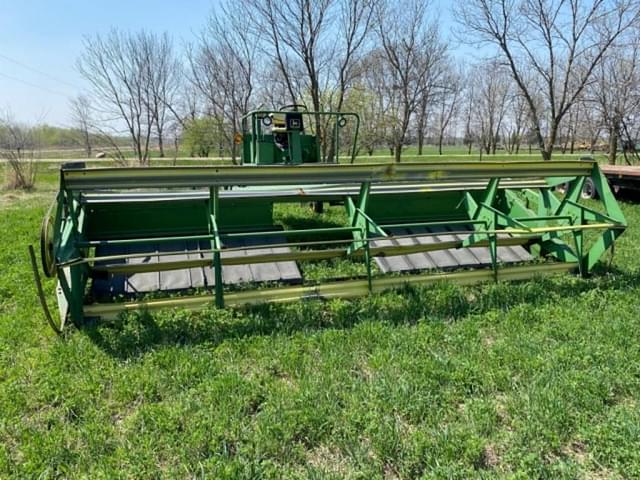 Image of John Deere 2320 equipment image 1