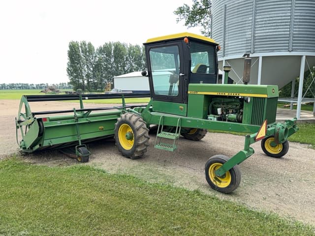 Image of John Deere 2320 equipment image 2