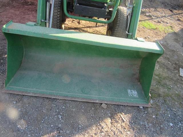 Image of John Deere 2320 equipment image 3