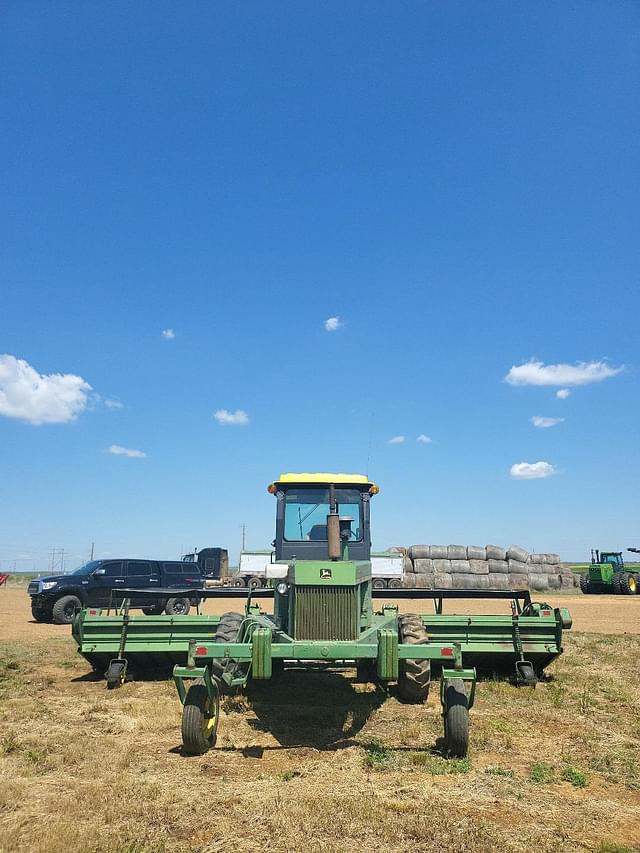Image of John Deere 2320 equipment image 4