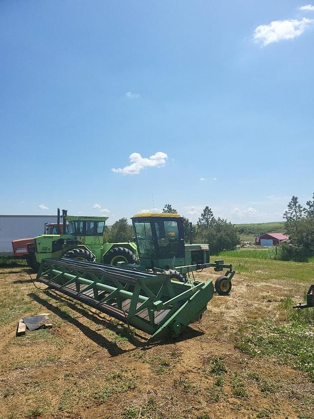 Image of John Deere 2320 equipment image 1