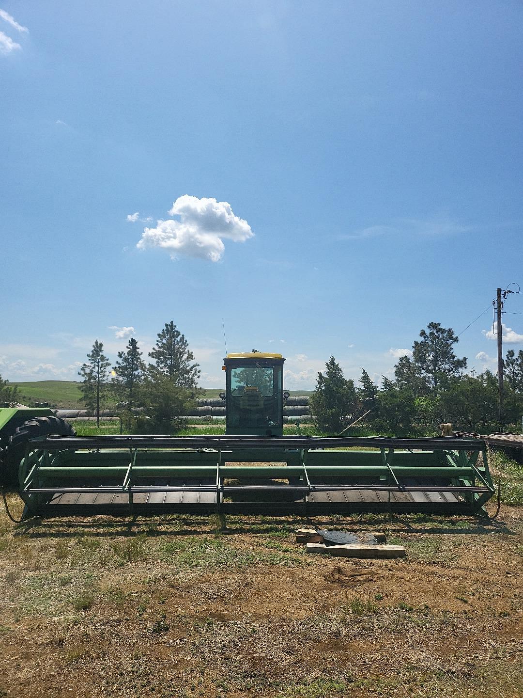 Image of John Deere 2320 Primary image