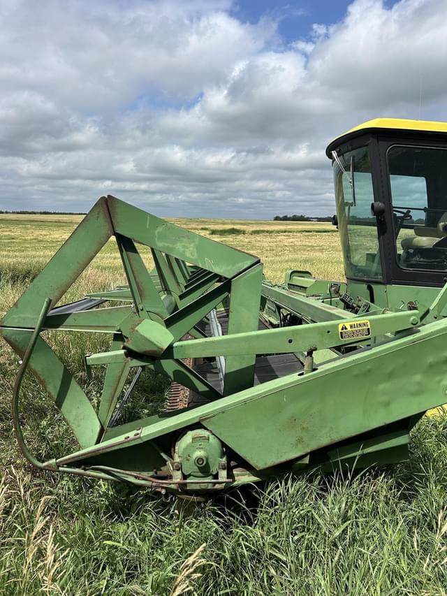 Image of John Deere 2320 equipment image 1