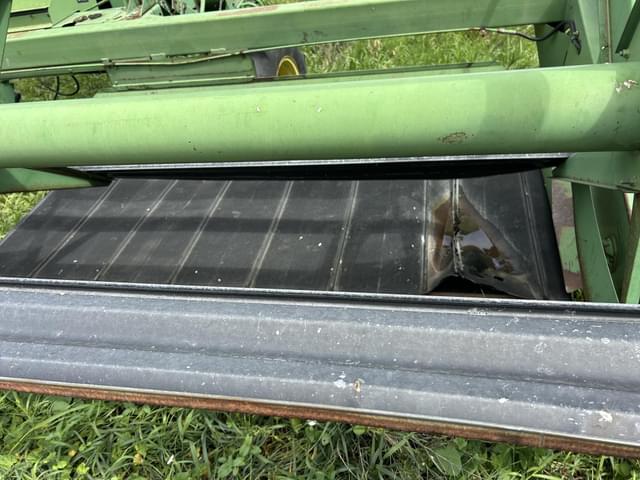 Image of John Deere 2320 equipment image 4