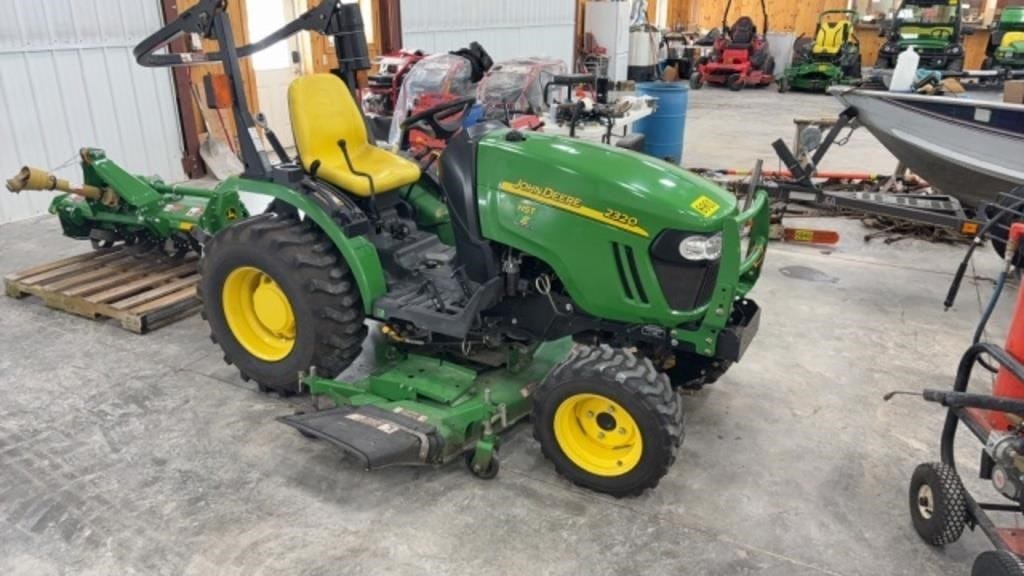 2011 John Deere 2320 Equipment Image0