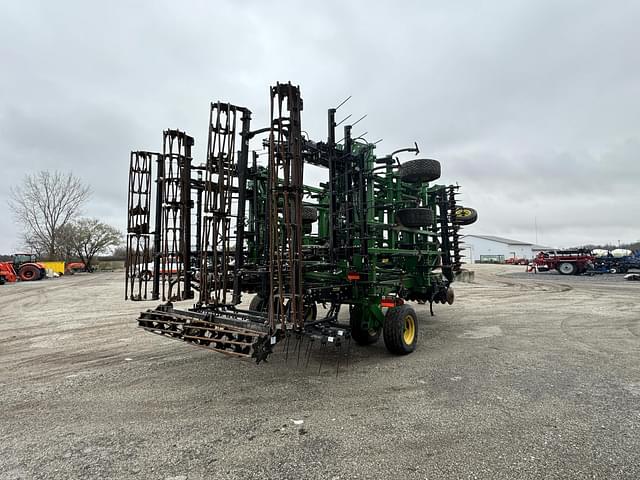 Image of John Deere 2330 equipment image 4