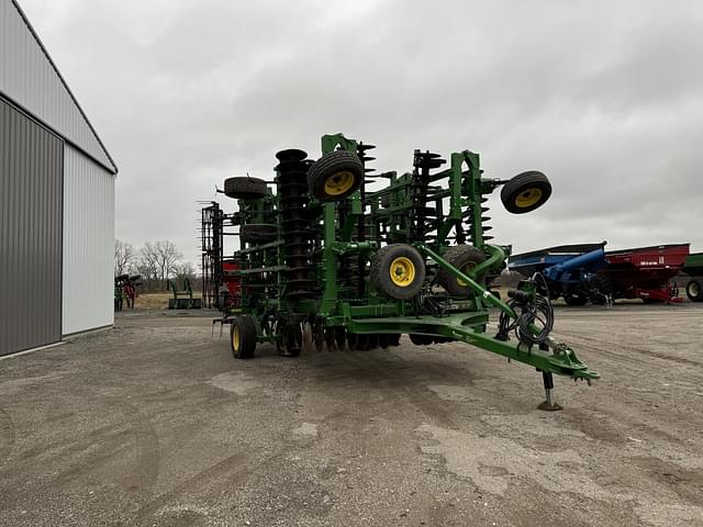Image of John Deere 2330 equipment image 2