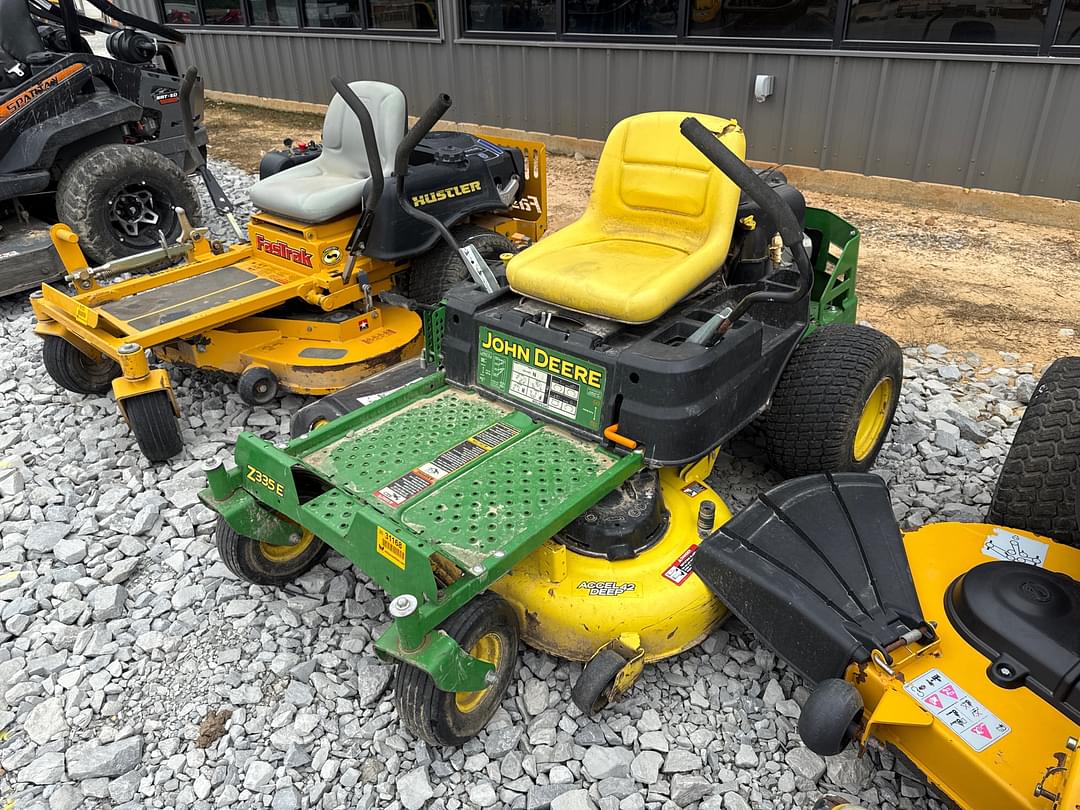 Image of John Deere Z335E Primary image