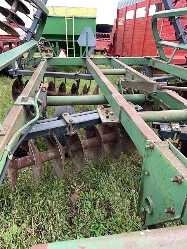 Image of John Deere 235 equipment image 4