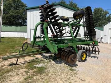 Main image John Deere 235