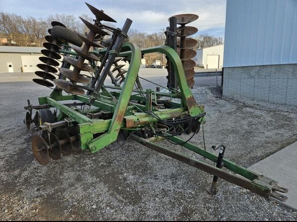 Image of John Deere 235 Primary image