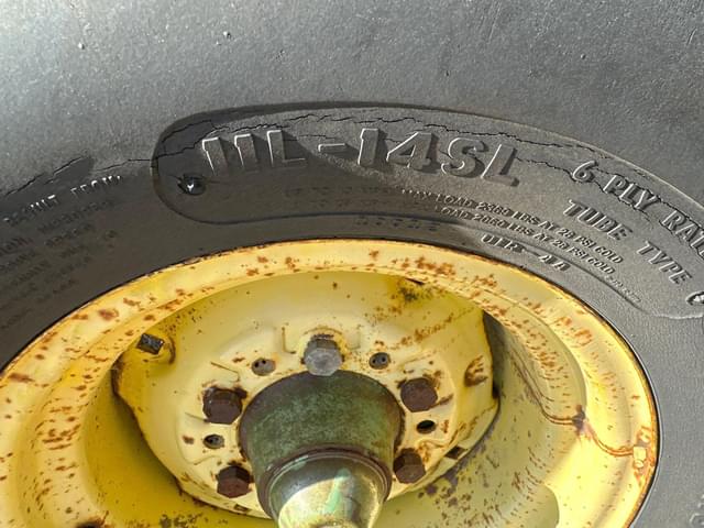 Image of John Deere 235 equipment image 3