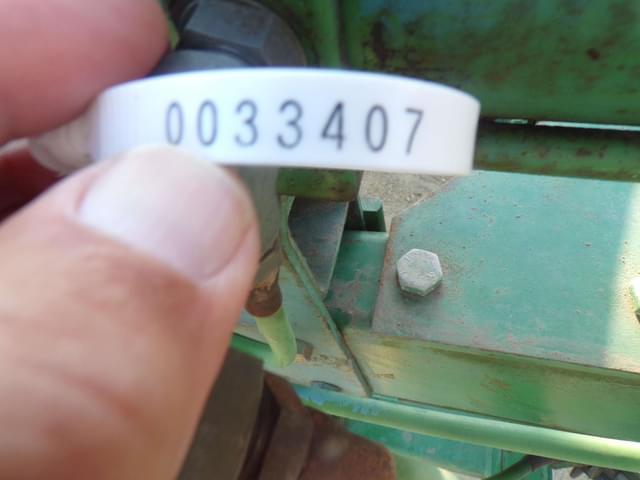 Image of John Deere 235 equipment image 1
