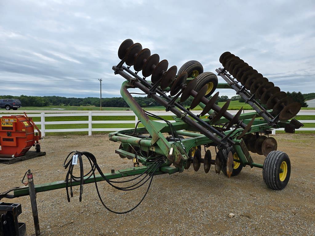 Image of John Deere 235 Primary image