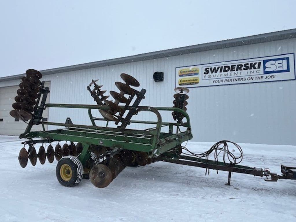 Image of John Deere 235 Primary image