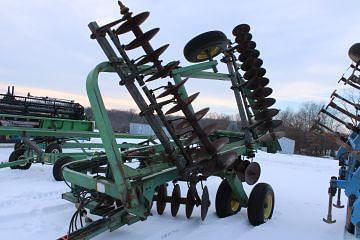 Image of John Deere 235 equipment image 3