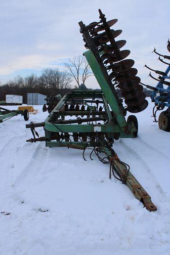 Image of John Deere 235 equipment image 1