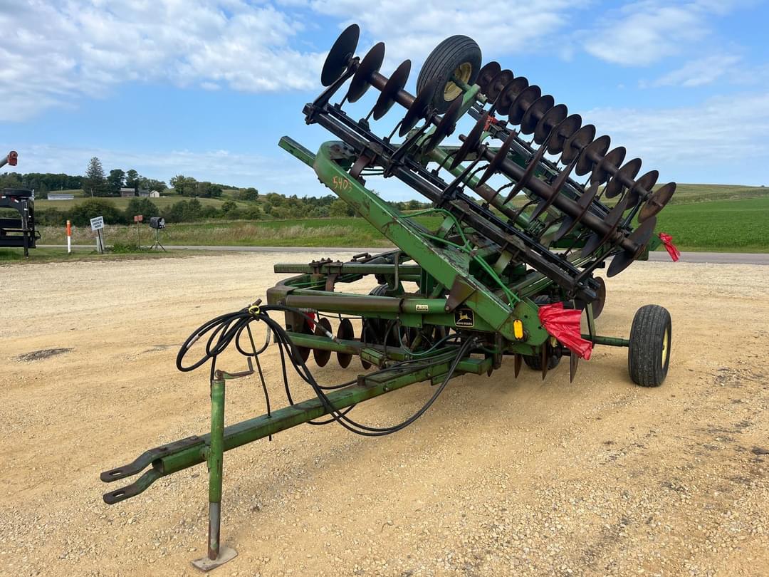 Image of John Deere 235 Image 0