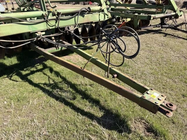 Image of John Deere 235 equipment image 1