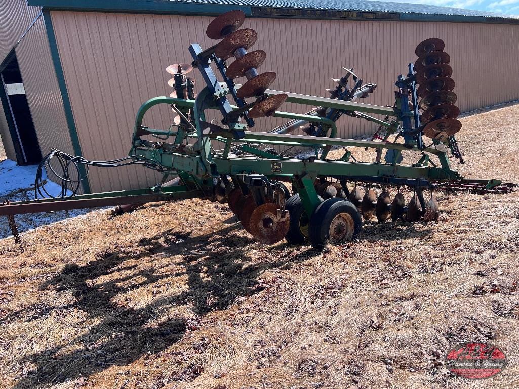 Main image John Deere 235