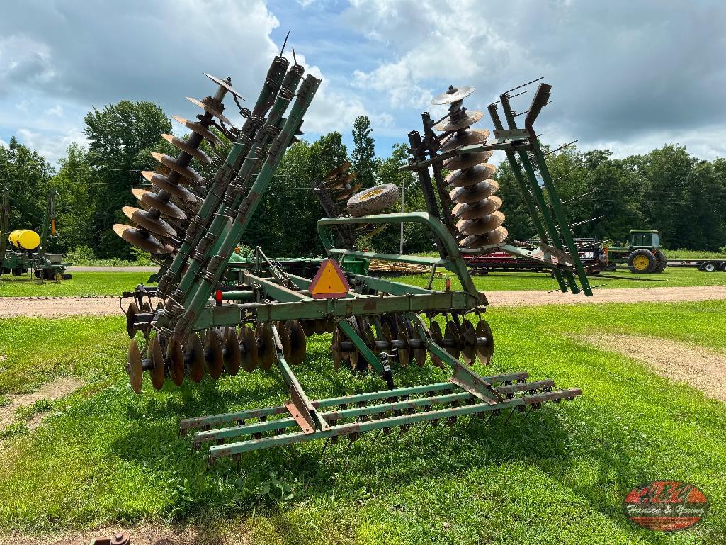 Image of John Deere 235 Primary image