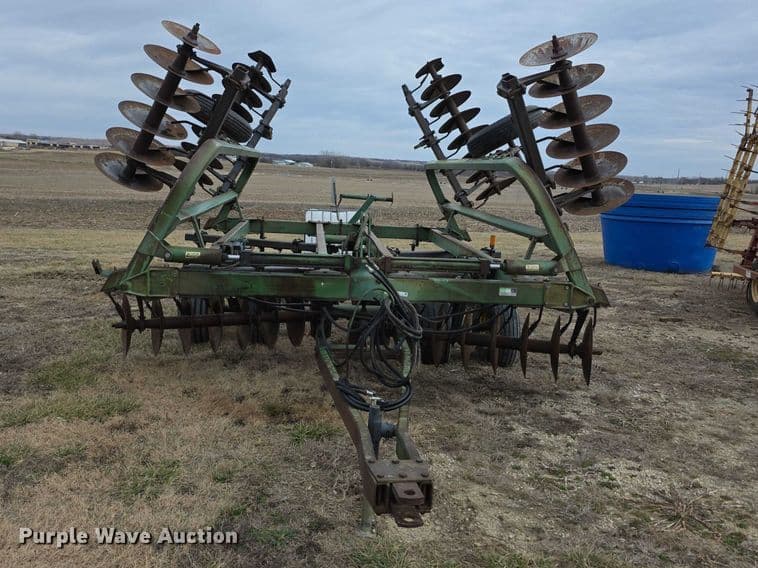 Image of John Deere 235 Primary image