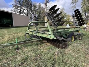 John Deere 235 Image
