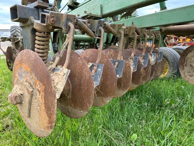 Image of John Deere 235 equipment image 4