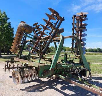 Main image John Deere 235