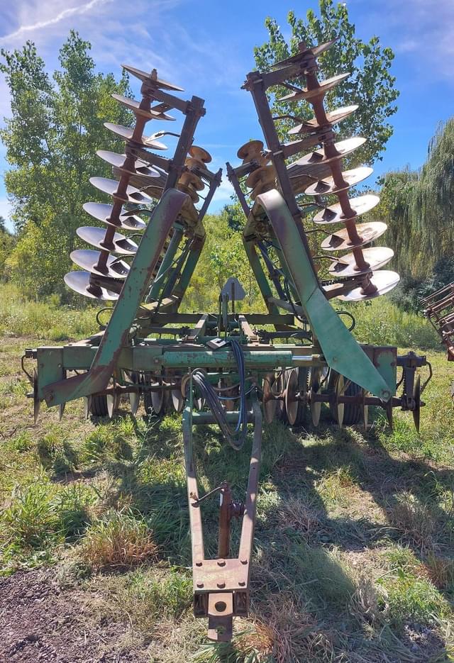 Image of John Deere 235 equipment image 2