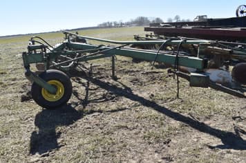 Main image John Deere 2350-2450