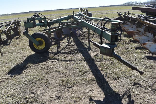 Image of John Deere 2350-2450 equipment image 1