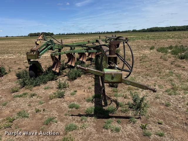 Image of John Deere 2350-2450 equipment image 1