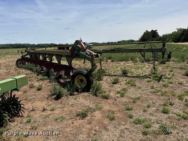 Image of John Deere 2350-2450 equipment image 3