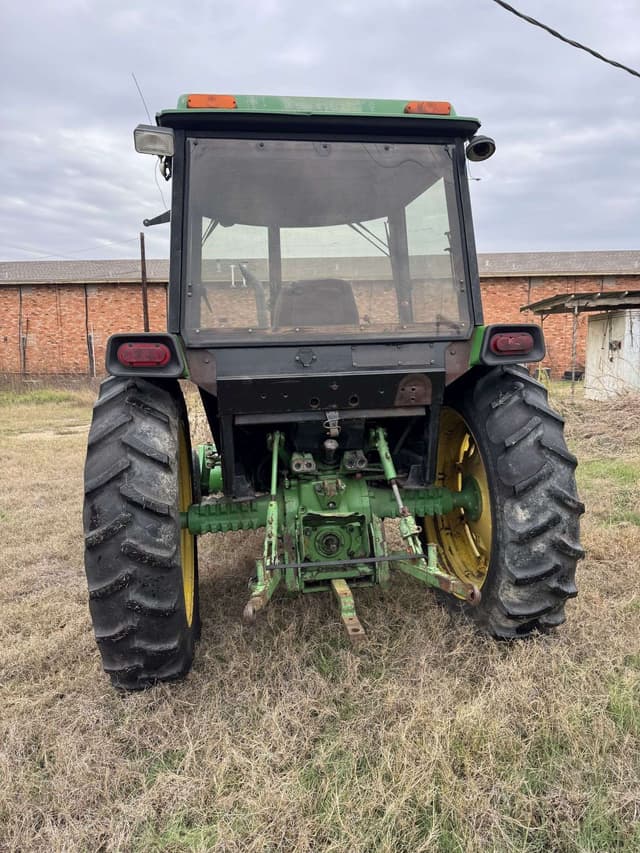Image of John Deere 2350 equipment image 1