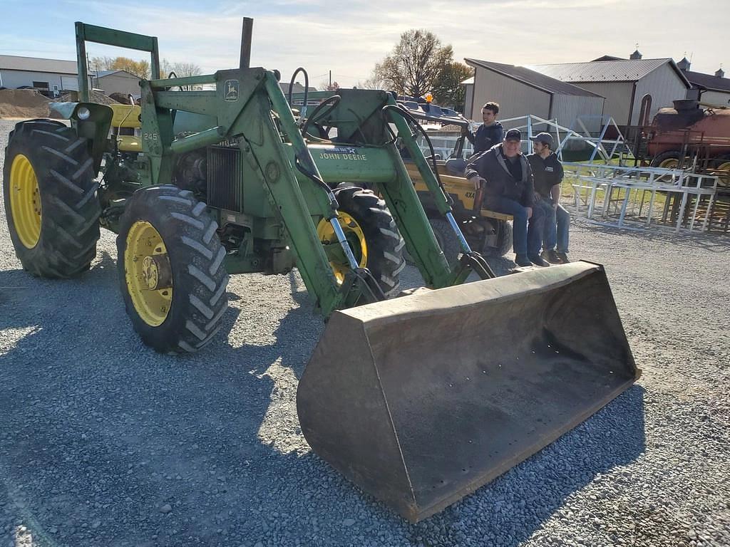 Image of John Deere 2350 Primary image