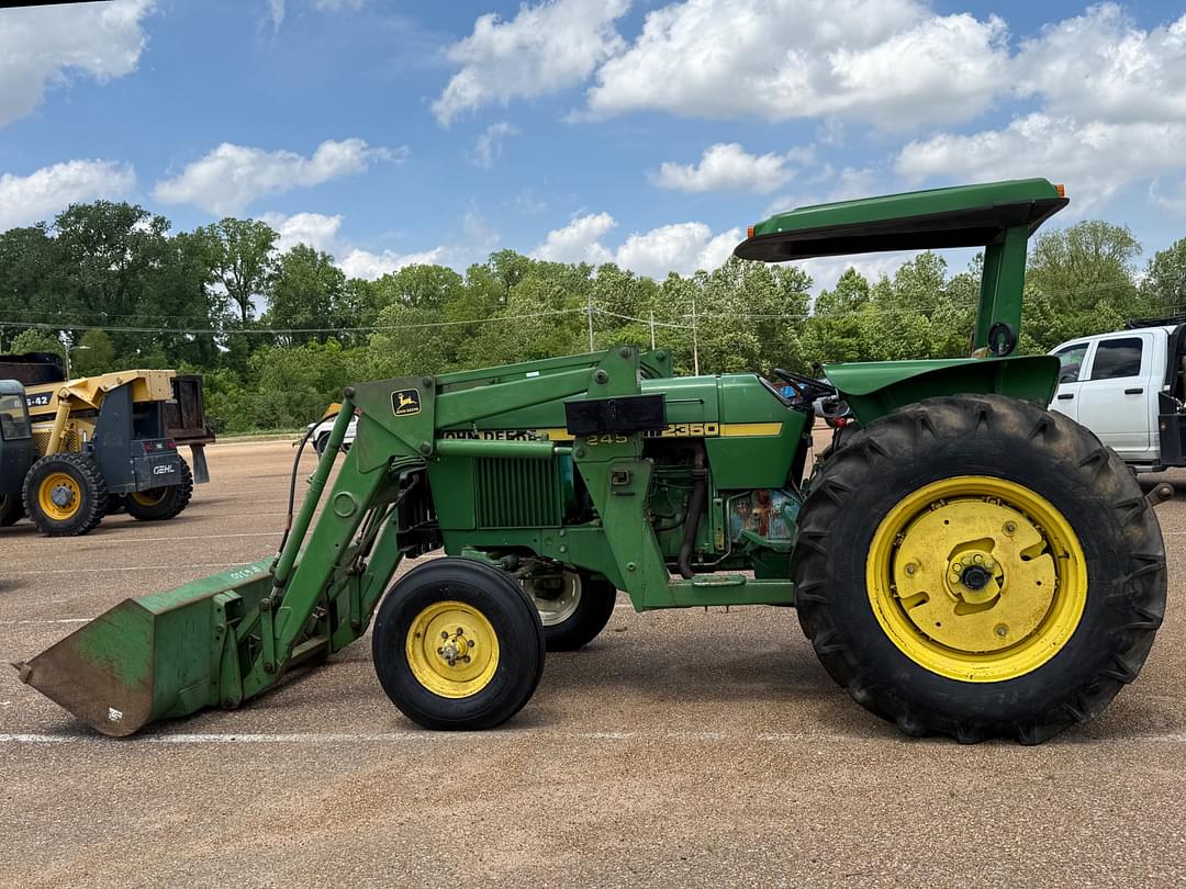 Image of John Deere 2350 Primary image