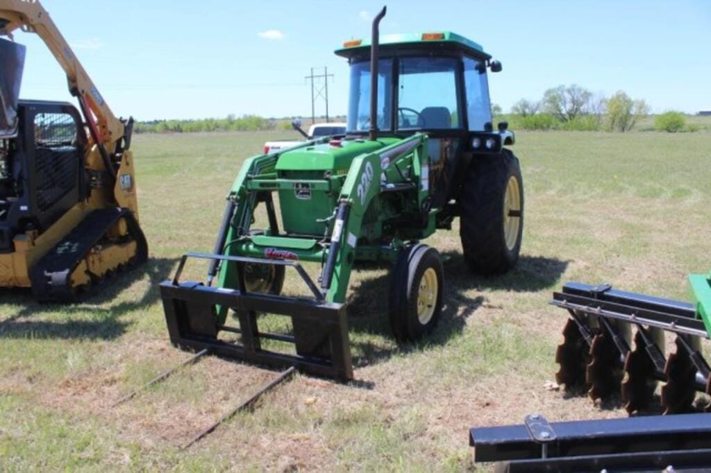 Main image John Deere 2350